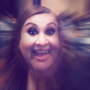 Meet your Posher, Liz